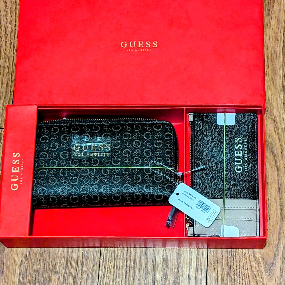 GUESS Wallet and Cardholder Set
